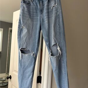 American Eagle Outfitters Light Blue Curvy Mom jeans